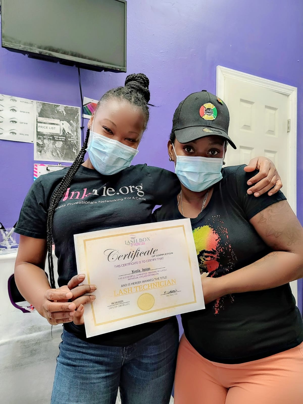 Certified lash artist graduate from Lash Box Syosset